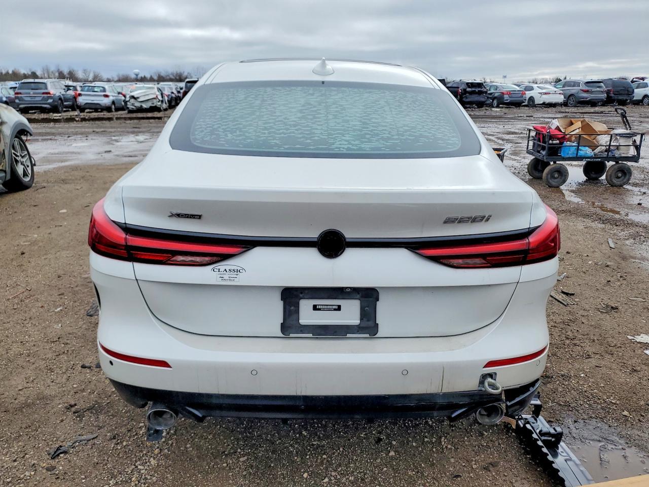 2021 BMW 228Xi - zdjęcie 6