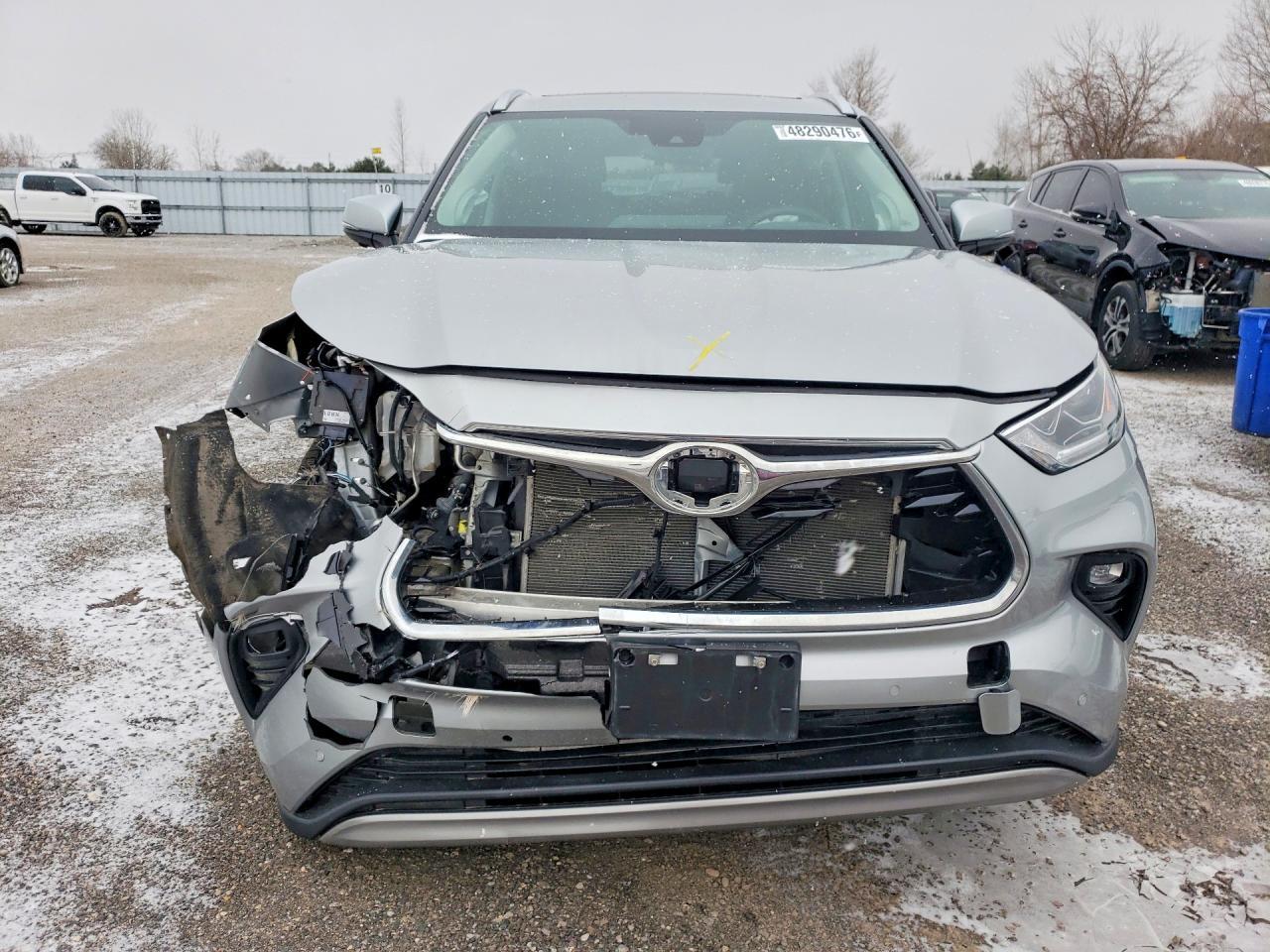 2024 Toyota Highlander Le - zdjęcie 5