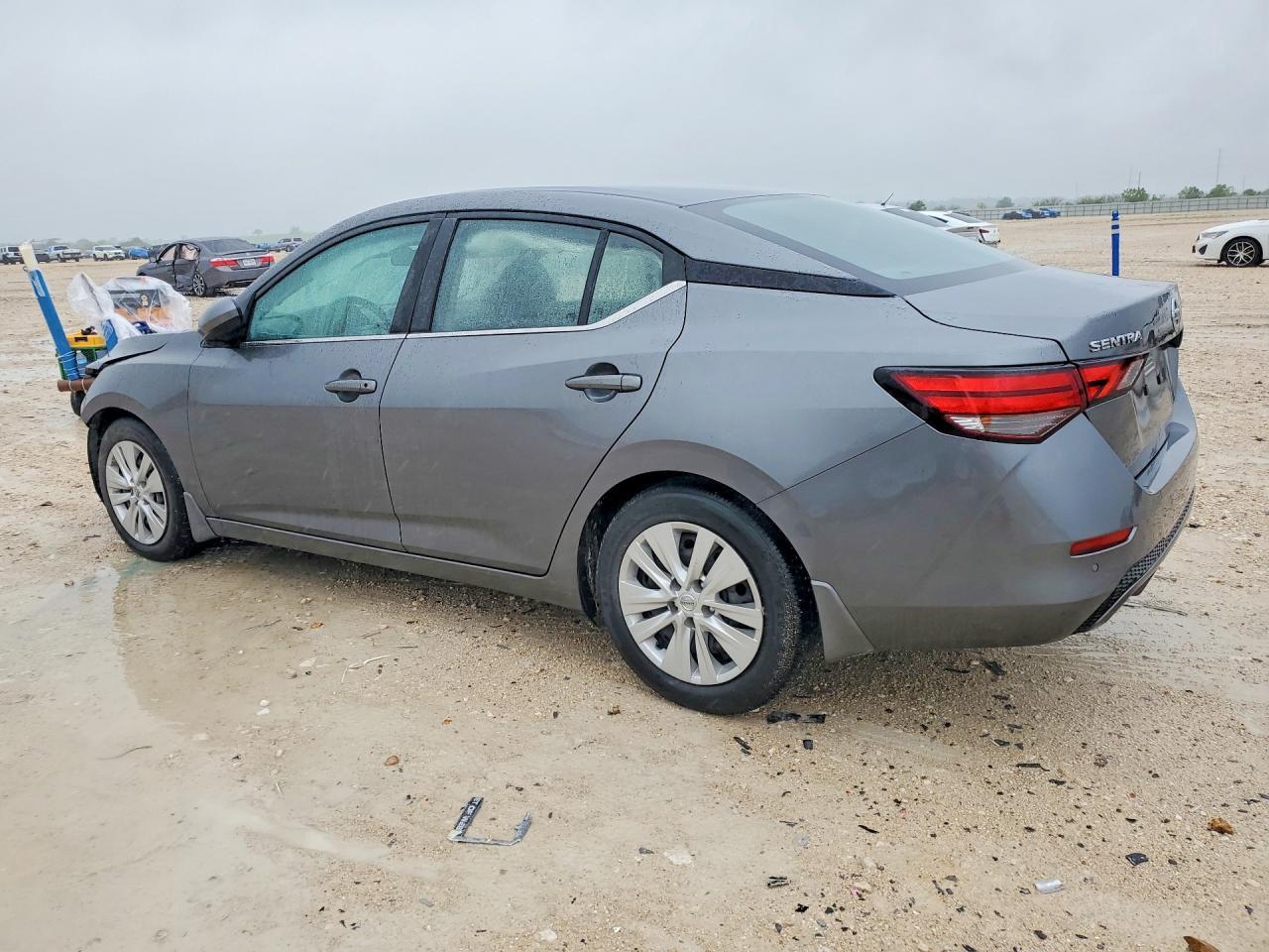 2022 Nissan Sentra S - zdjęcie 2