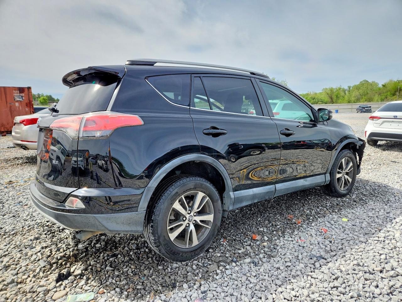 2016 Toyota Rav4 Xle - zdjęcie 3