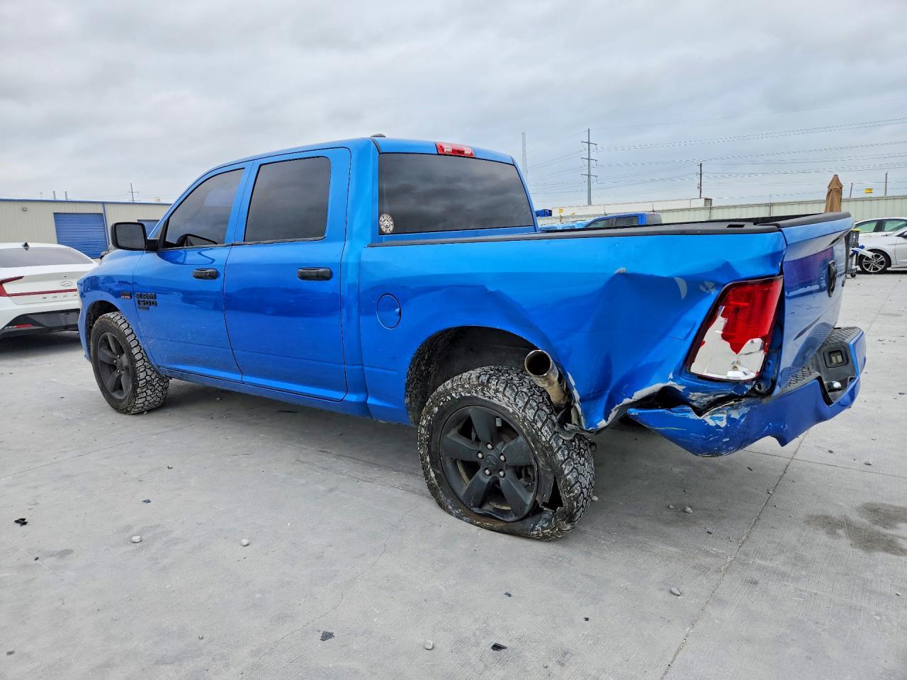 2019 Ram 1500 Classic Tradesman - zdjęcie 2