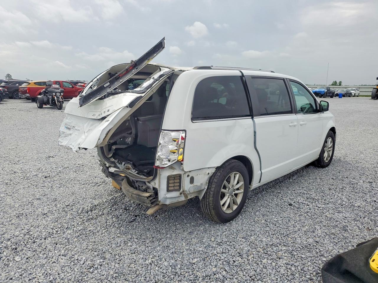 2020 Dodge Grand Caravan Sxt - zdjęcie 3