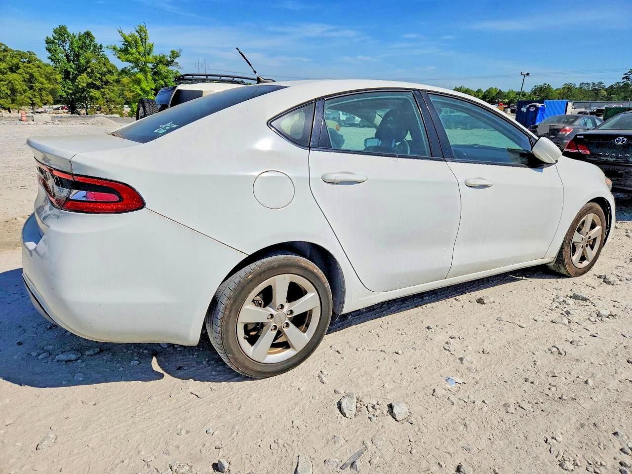 2015 Dodge Dart Sxt - zdjęcie 3