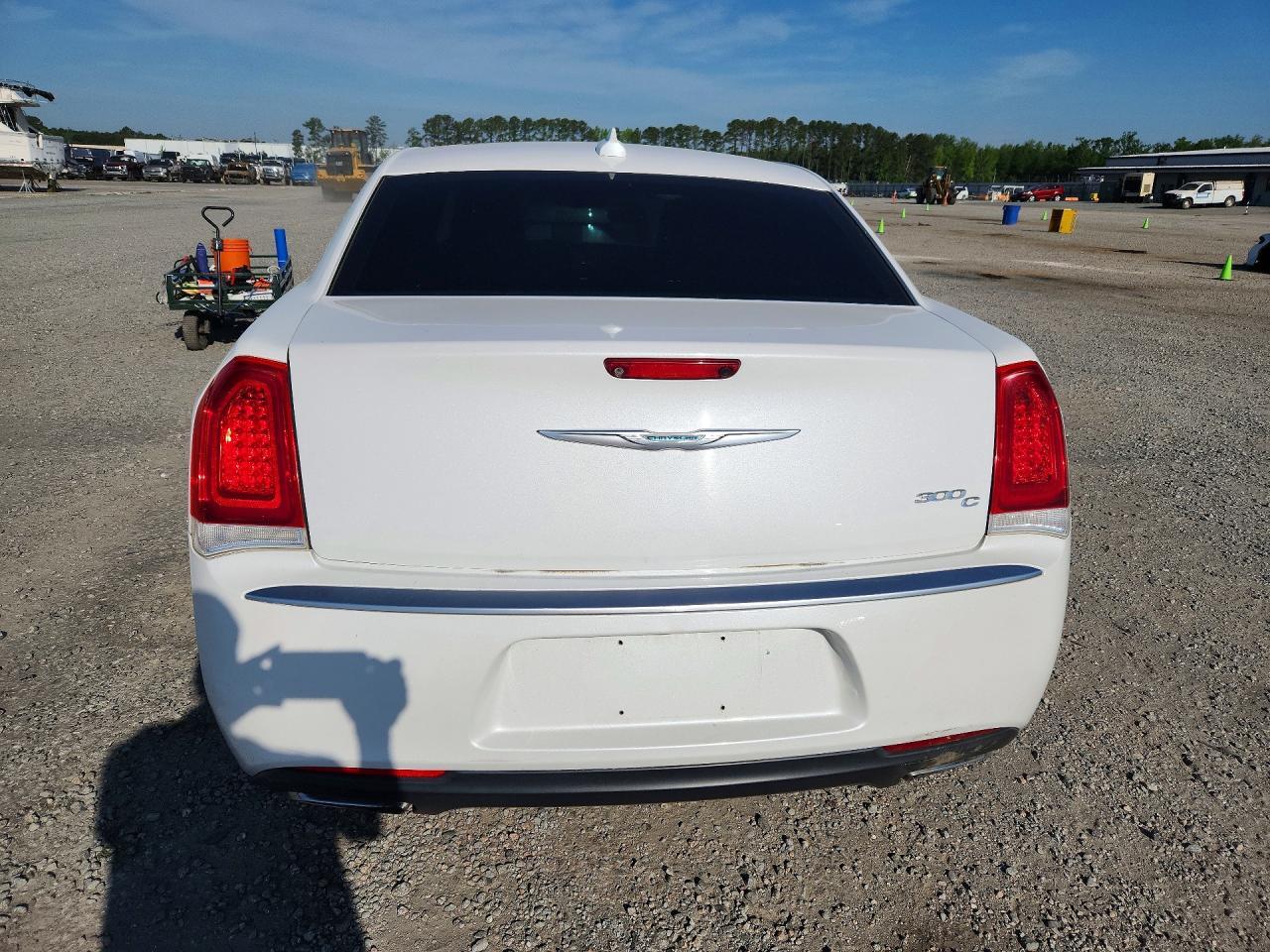 2015 Chrysler 300C Platinum - zdjęcie 6