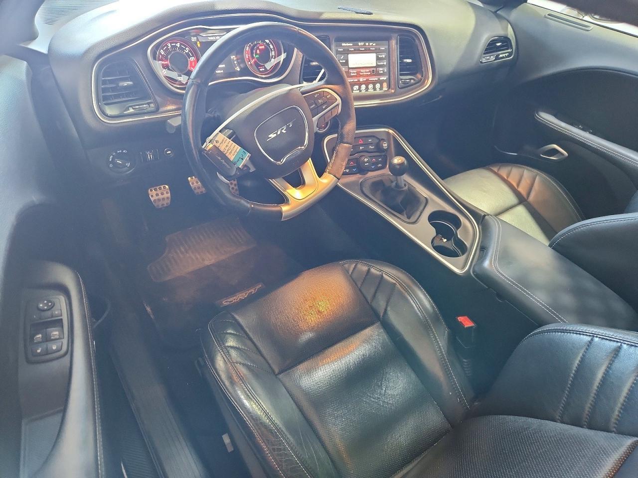 2016 Dodge Challenger Srt 392 - zdjęcie 8