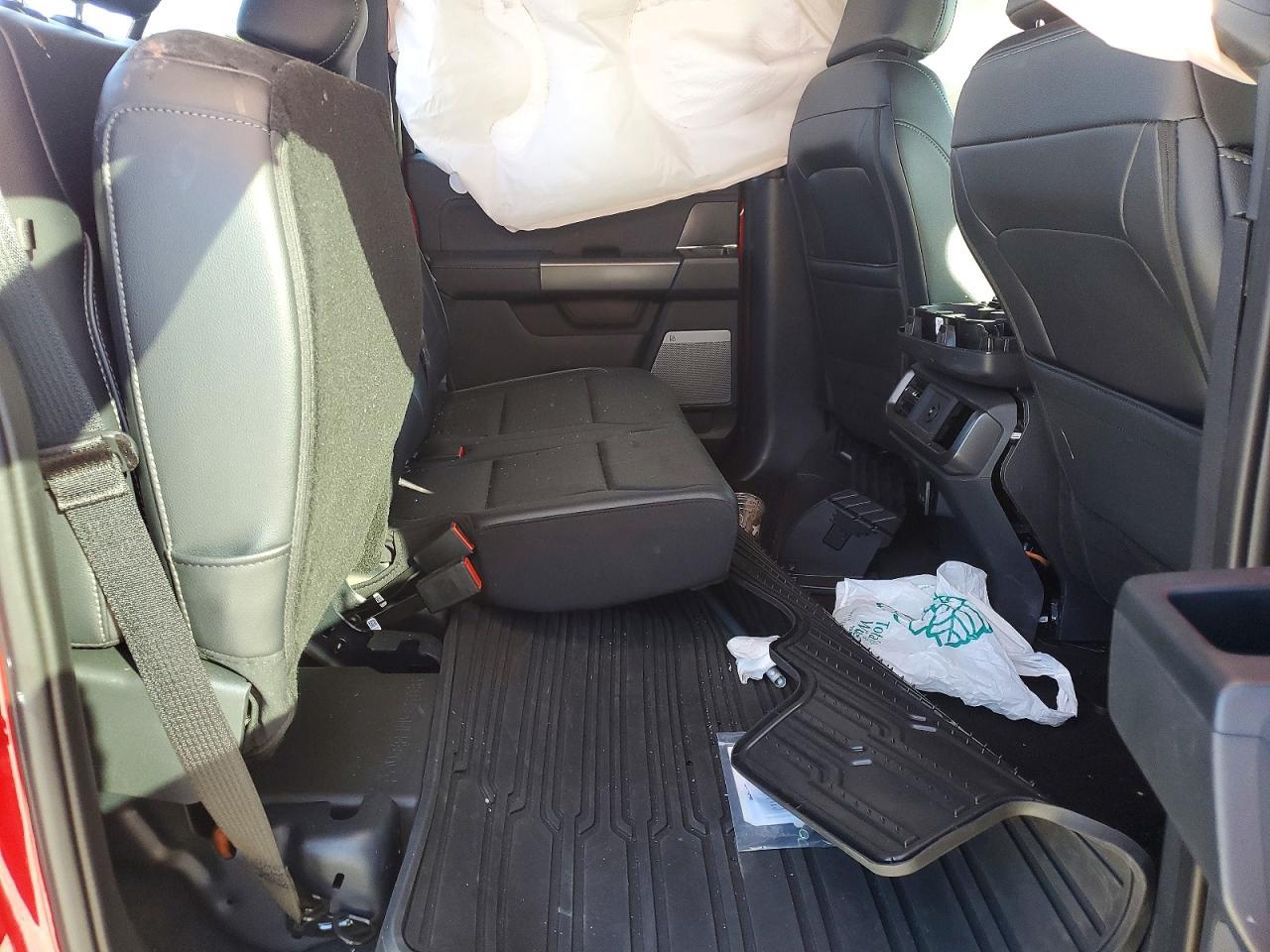 2025 Ford F150 Lariat - zdjęcie 10