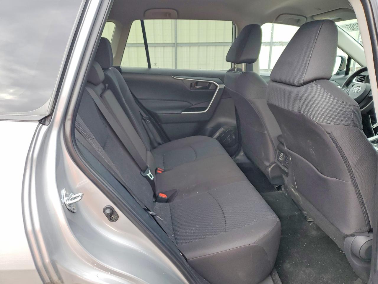 2025 Toyota Rav4 Le - zdjęcie 11