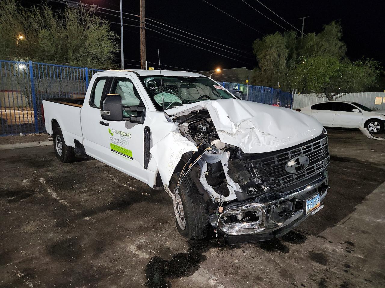2025 Ford F250 Super Duty - zdjęcie 4