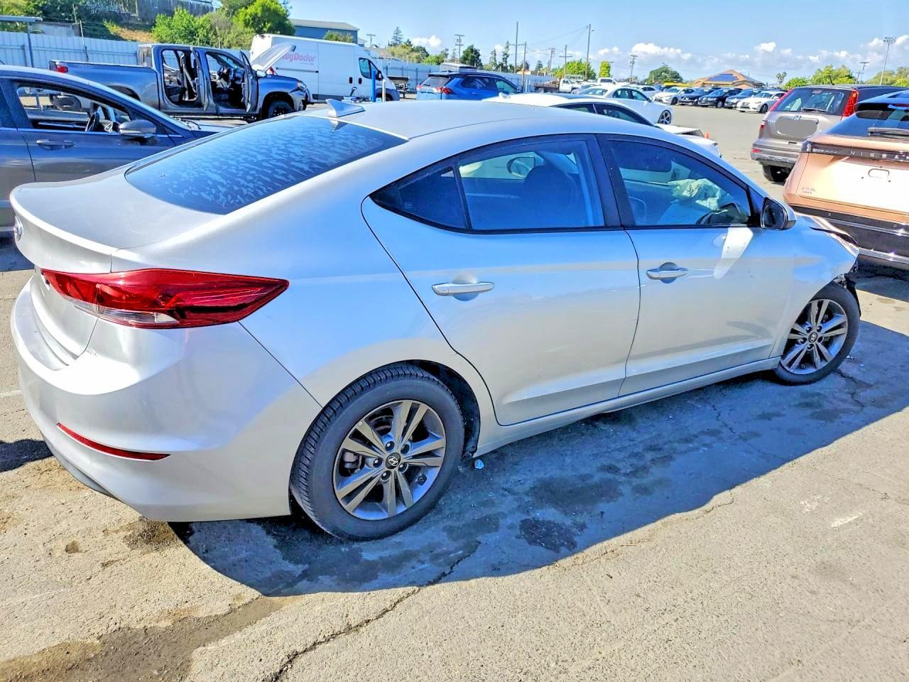 2018 Hyundai Elantra Sel - zdjęcie 3