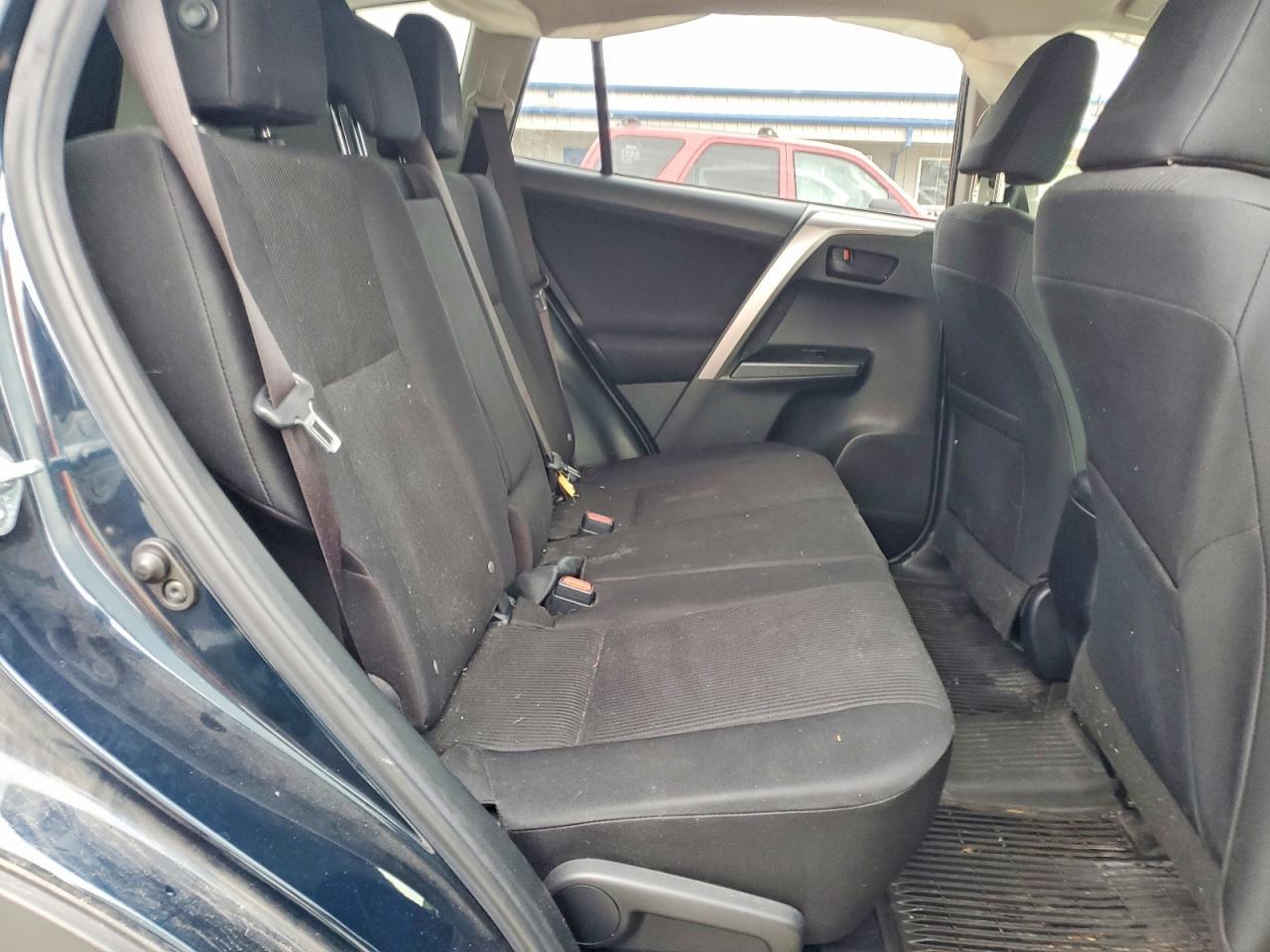 2018 Toyota Rav4 Le - zdjęcie 11