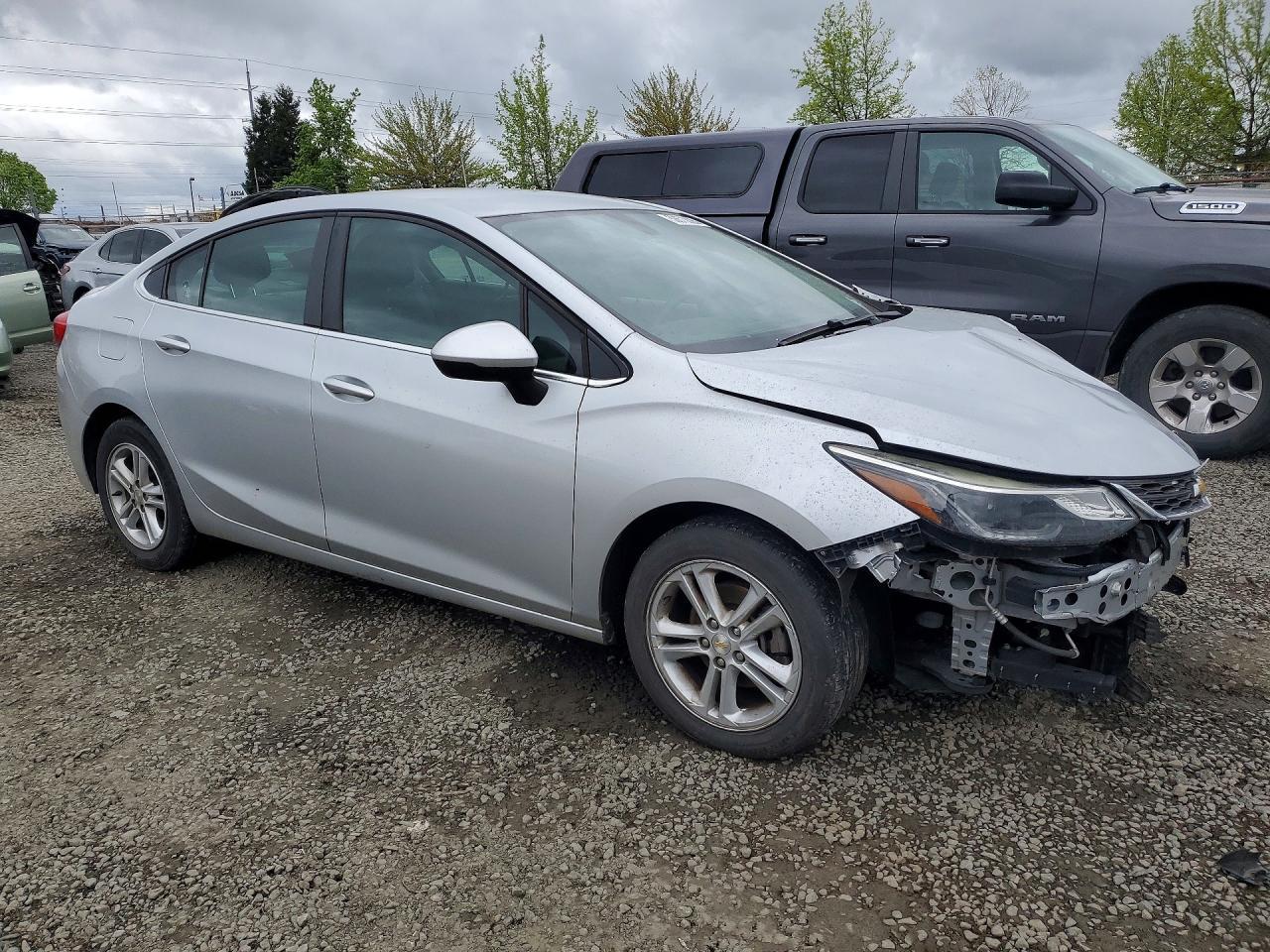 2018 Chevrolet Cruze Lt - zdjęcie 4
