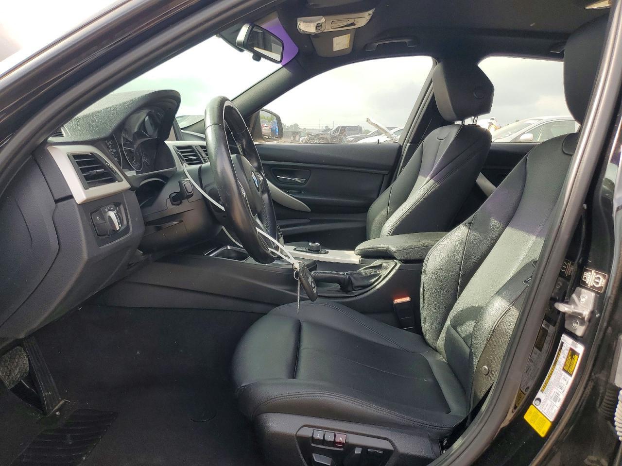 2014 BMW 320 I - zdjęcie 7