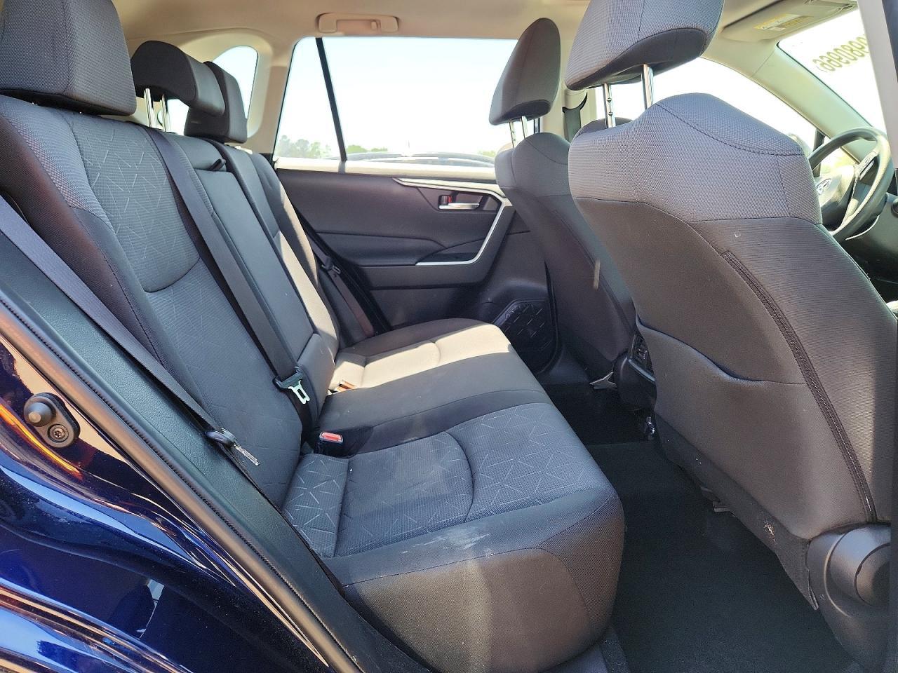 2019 Toyota Rav4 Xle - zdjęcie 11