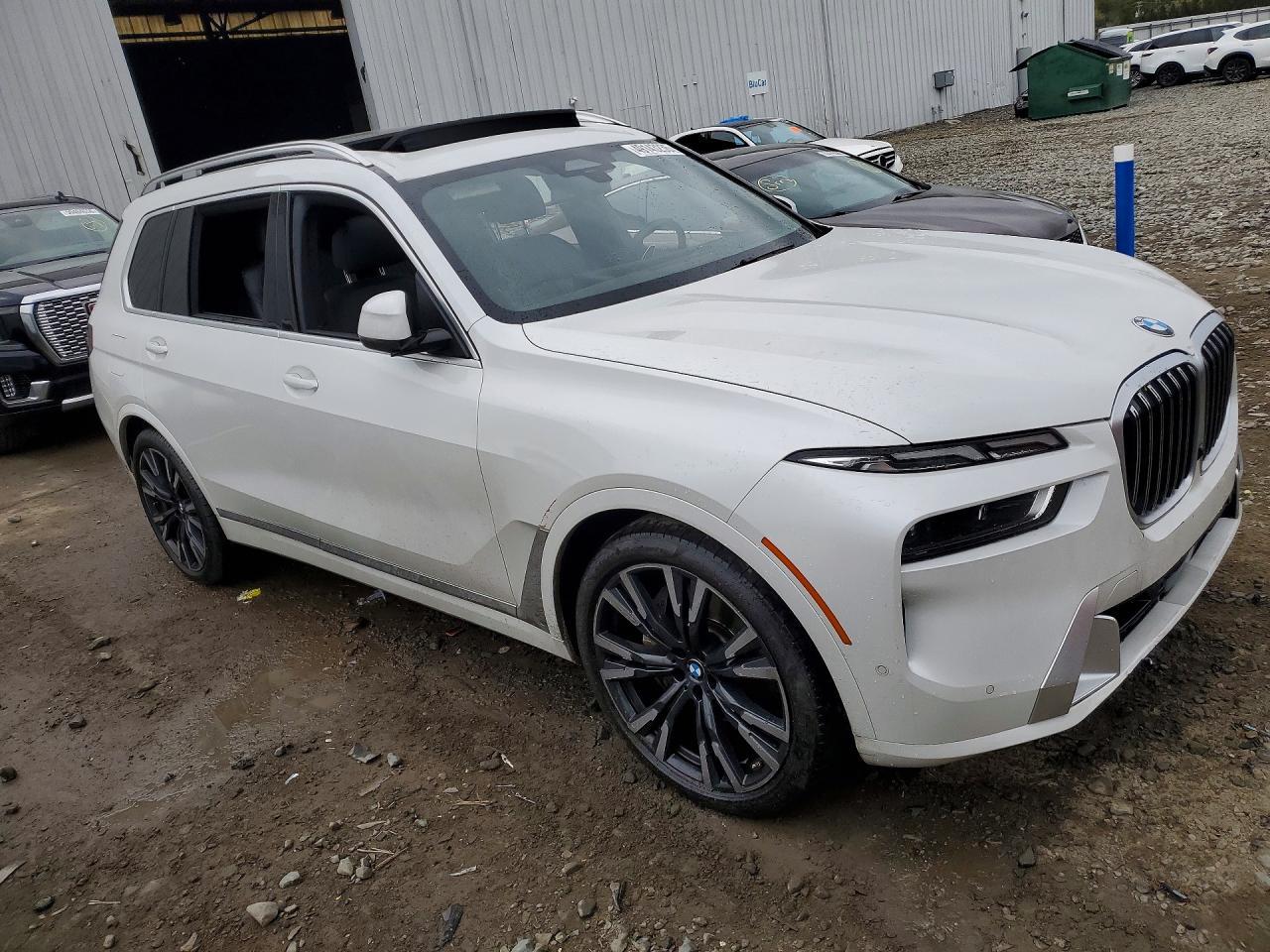 2023 BMW X7 xDrive40I - zdjęcie 4