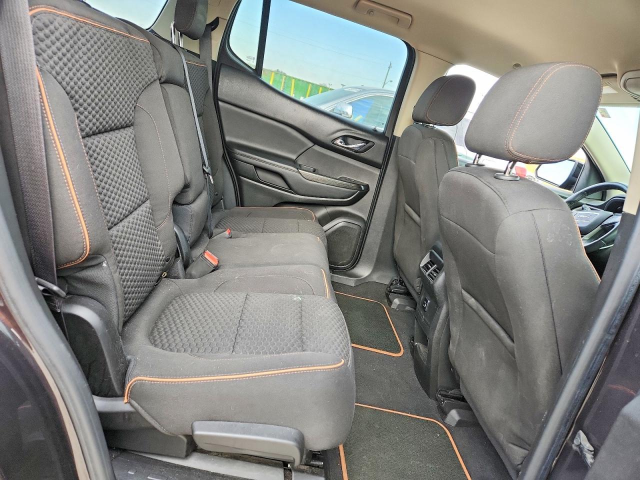 2017 GMC Acadia All Terrain - zdjęcie 11