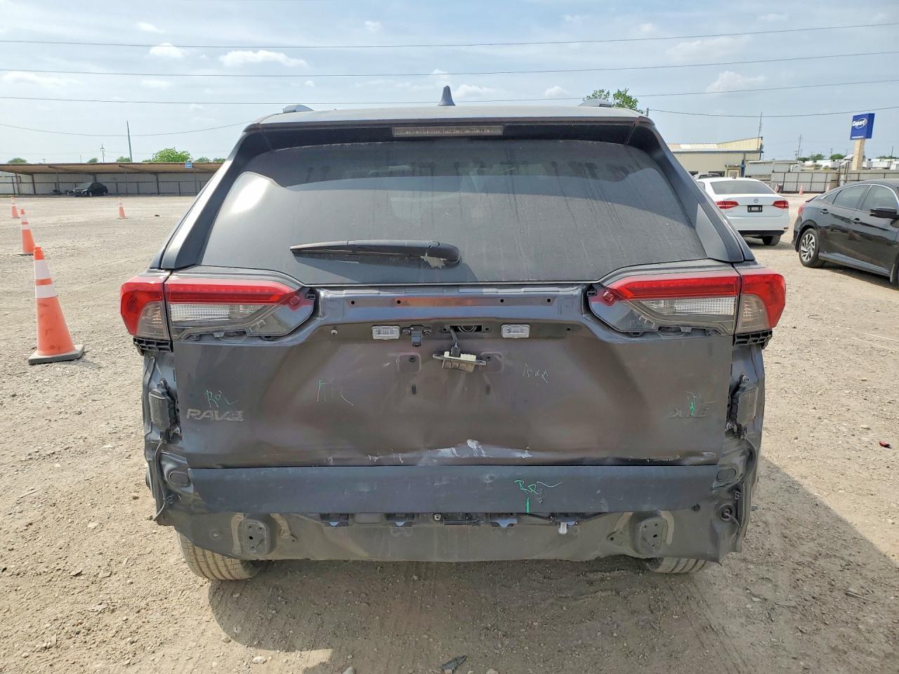 2021 Toyota Rav4 Xle - zdjęcie 6