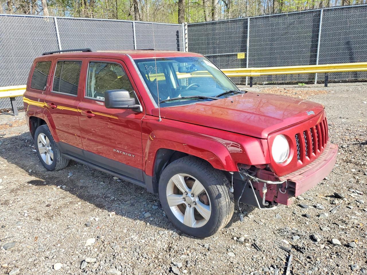 2014 Jeep Patriot Latitude - zdjęcie 4