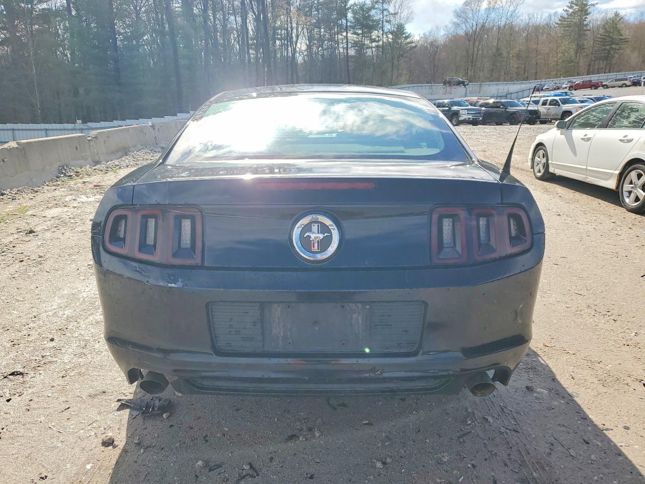 2013 Ford Mustang - zdjęcie 6