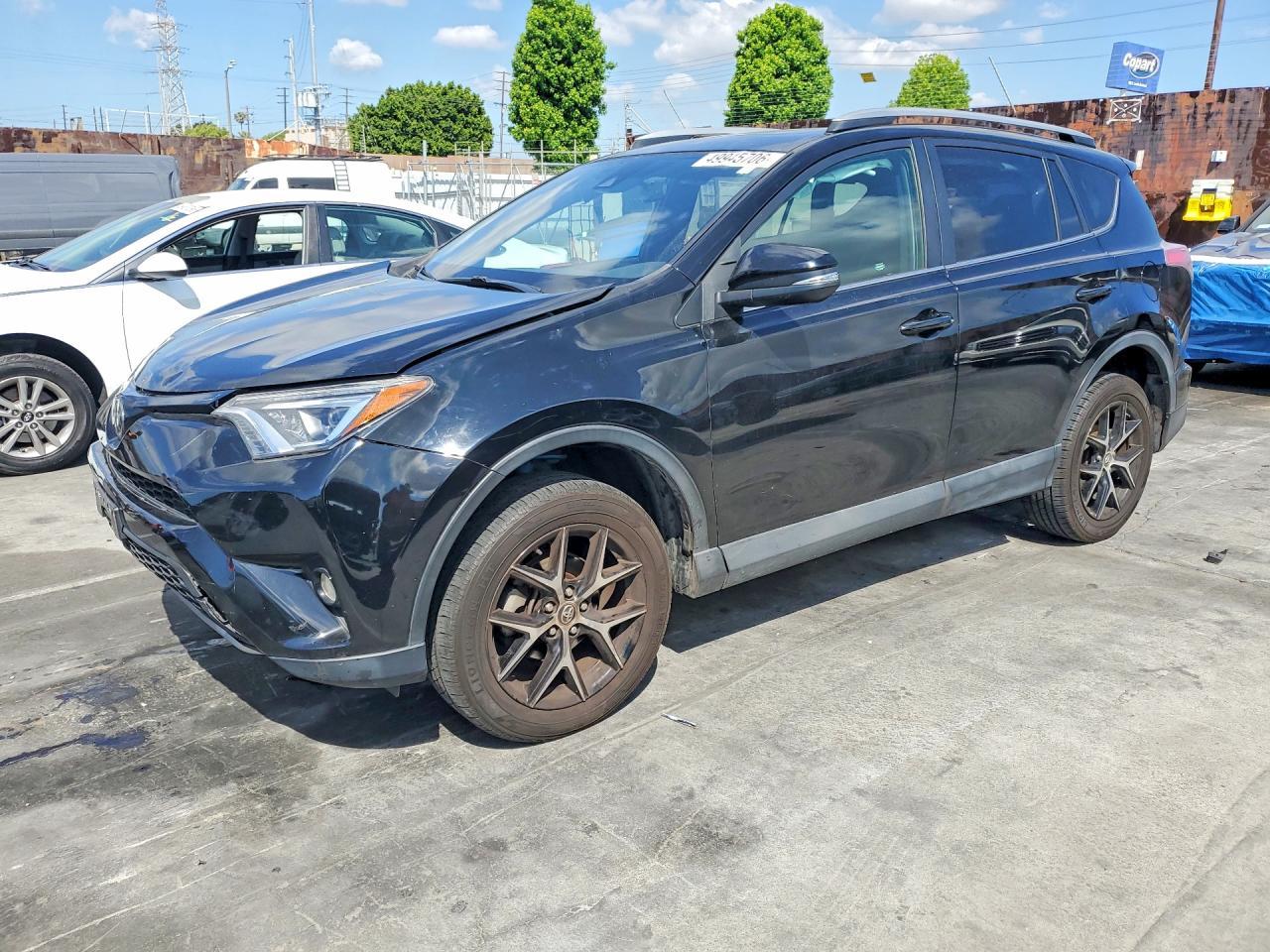 2017 Toyota Rav4 Se - zdjęcie główne