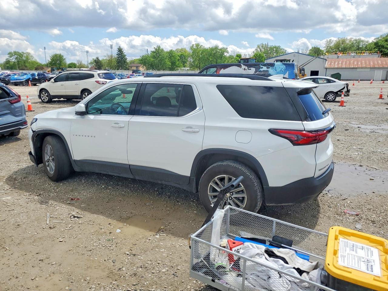 2023 Chevrolet Traverse Lt - zdjęcie 2