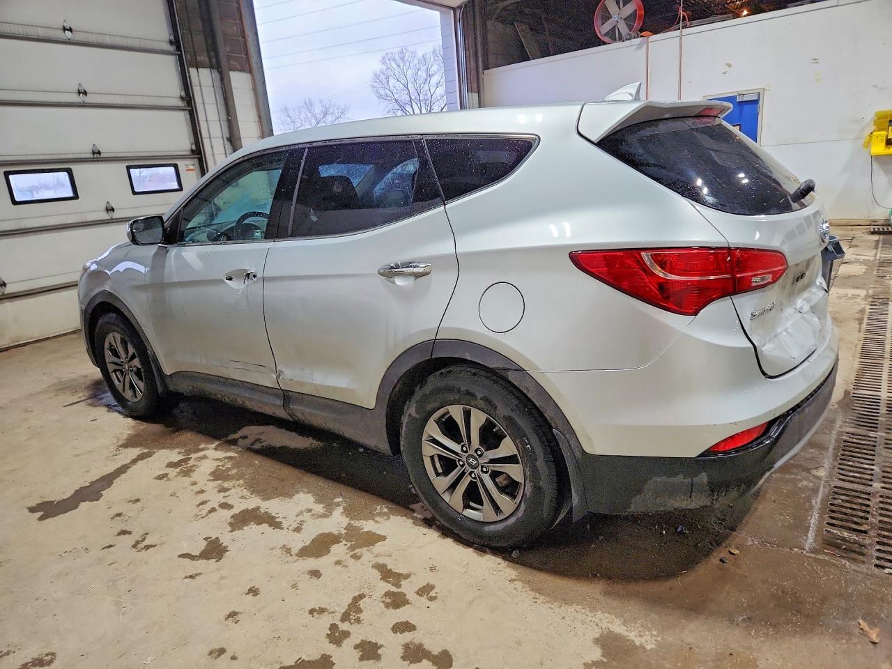 2015 Hyundai Santa Fe Sport 2.4L - zdjęcie 2