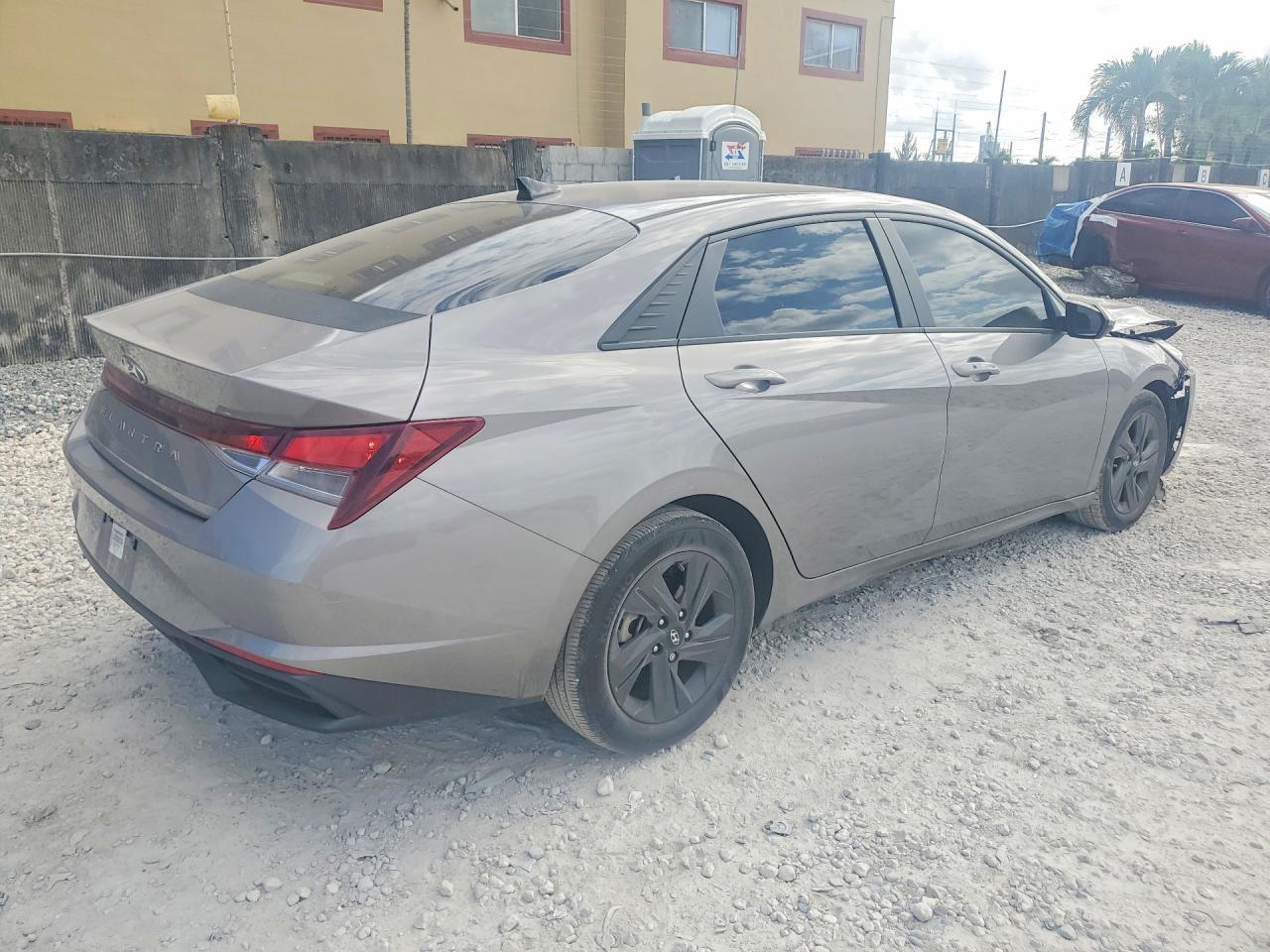 2022 Hyundai Elantra Sel - zdjęcie 3
