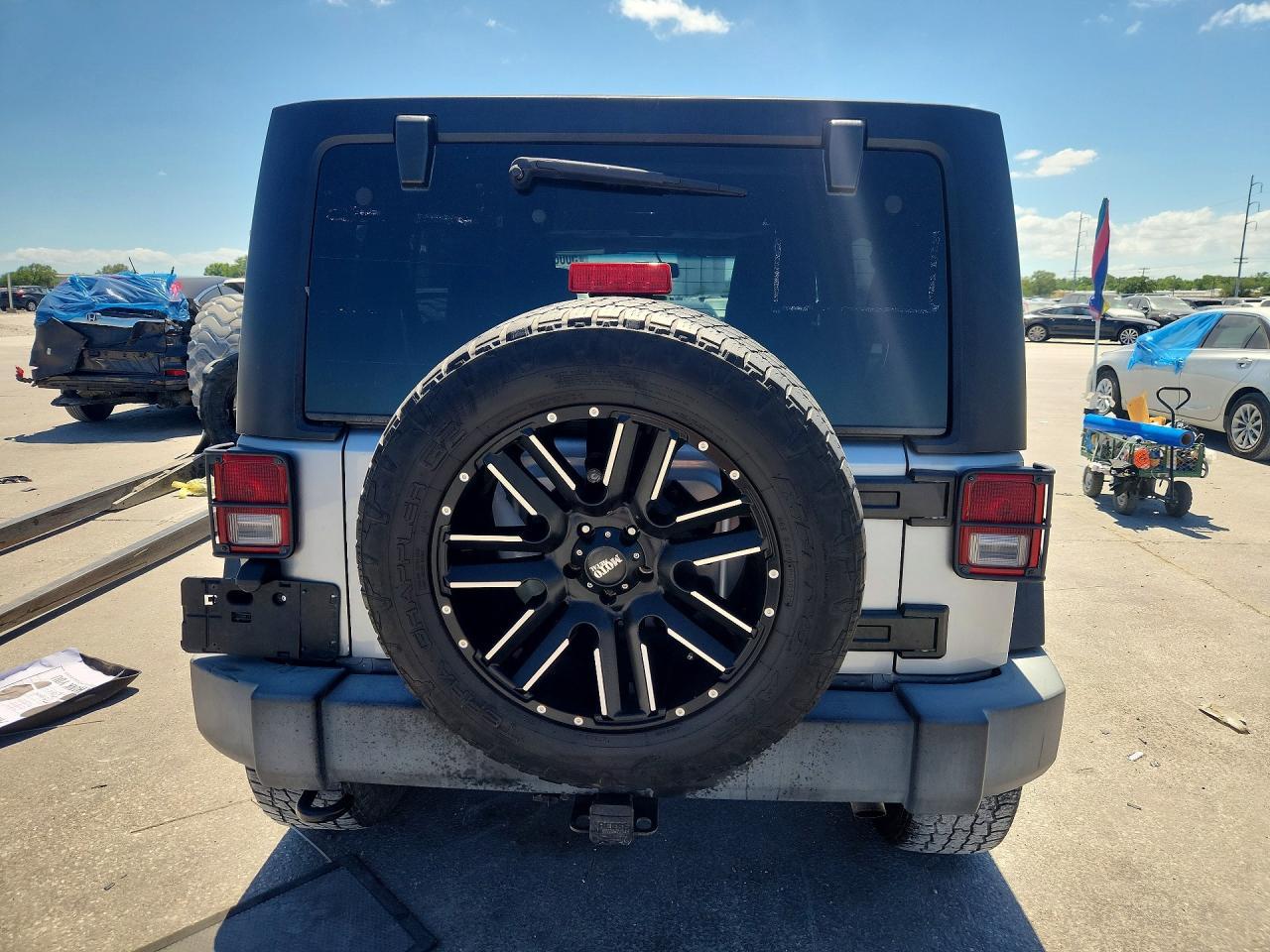 2014 Jeep Wrangler Unlimited Sport - zdjęcie 6