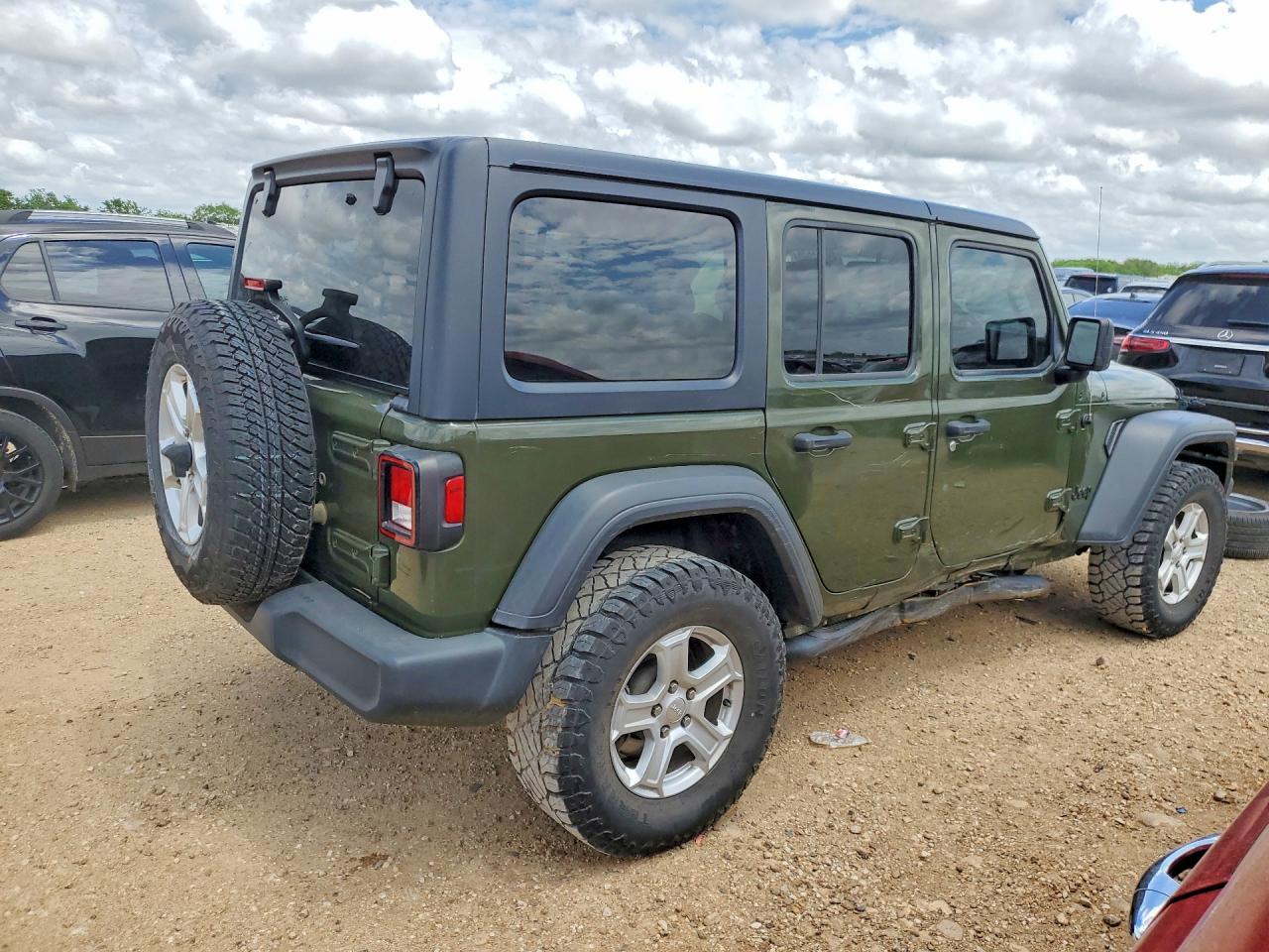 2021 Jeep Wrangler Unlimited Sport - zdjęcie 3