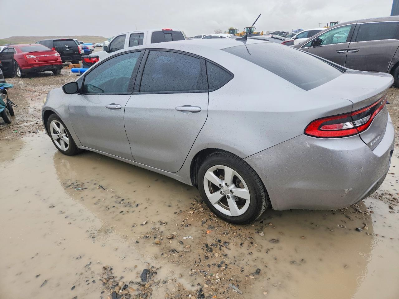 2015 Dodge Dart Sxt - zdjęcie 2