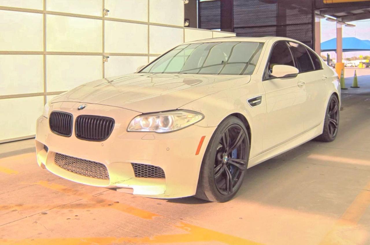 2013 BMW M5 - zdjęcie 2