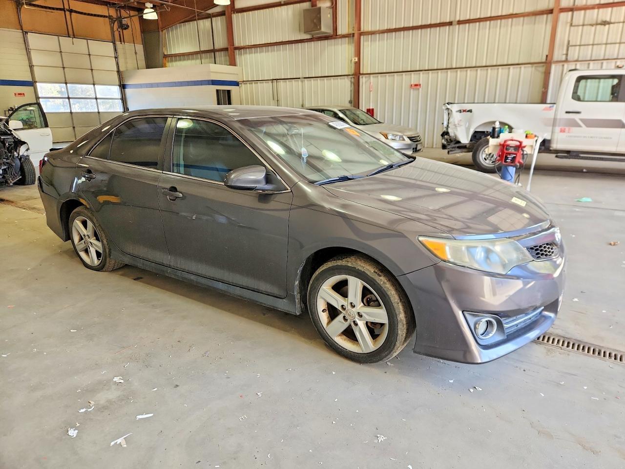 2013 Toyota Camry Se - zdjęcie 4