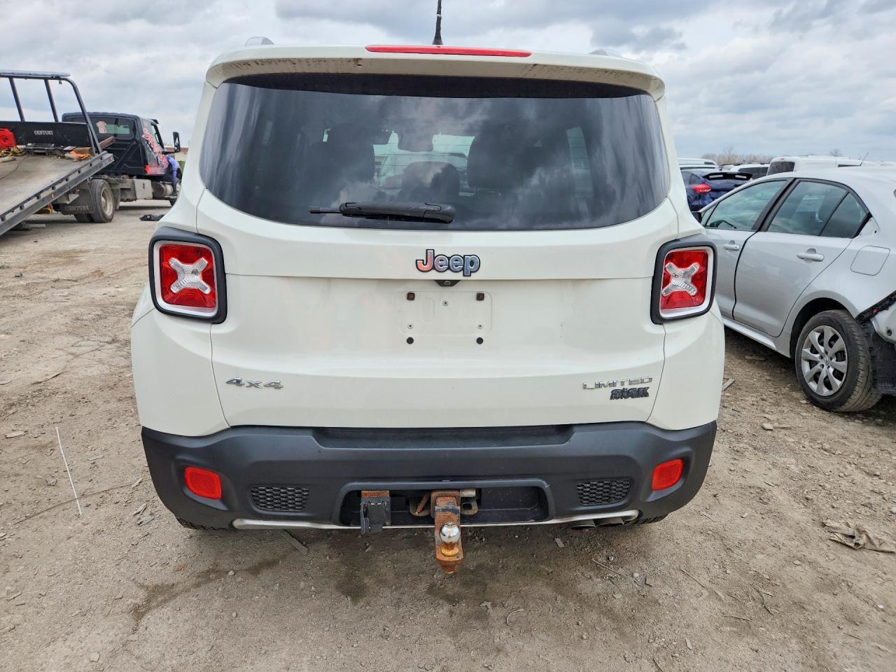 2016 Jeep Renegade Limited - zdjęcie 6