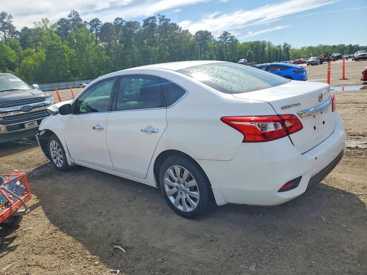 2019 Nissan Sentra S - zdjęcie 2