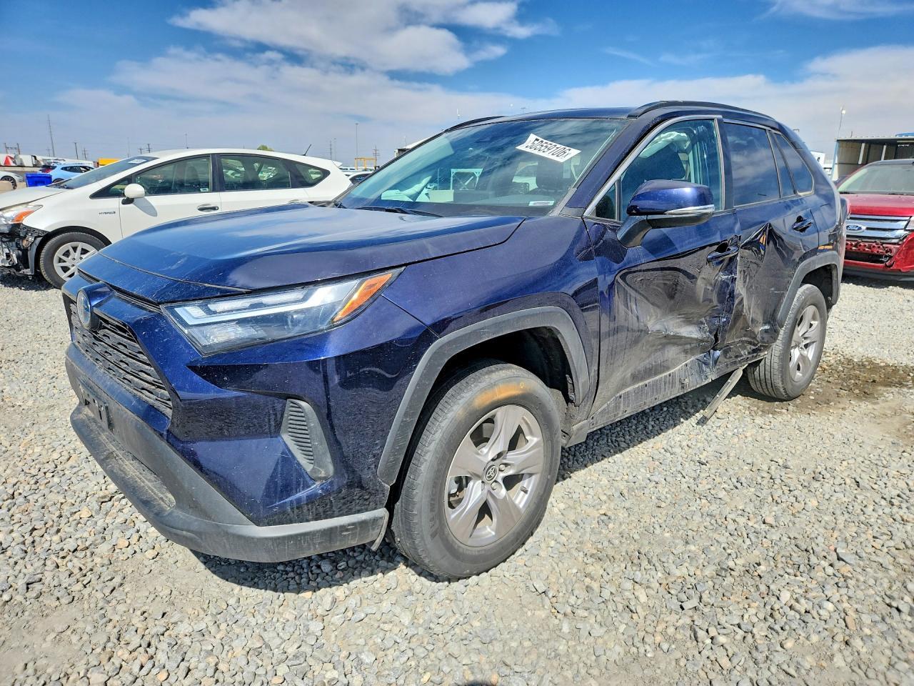 2022 Toyota Rav4 Xle - zdjęcie główne
