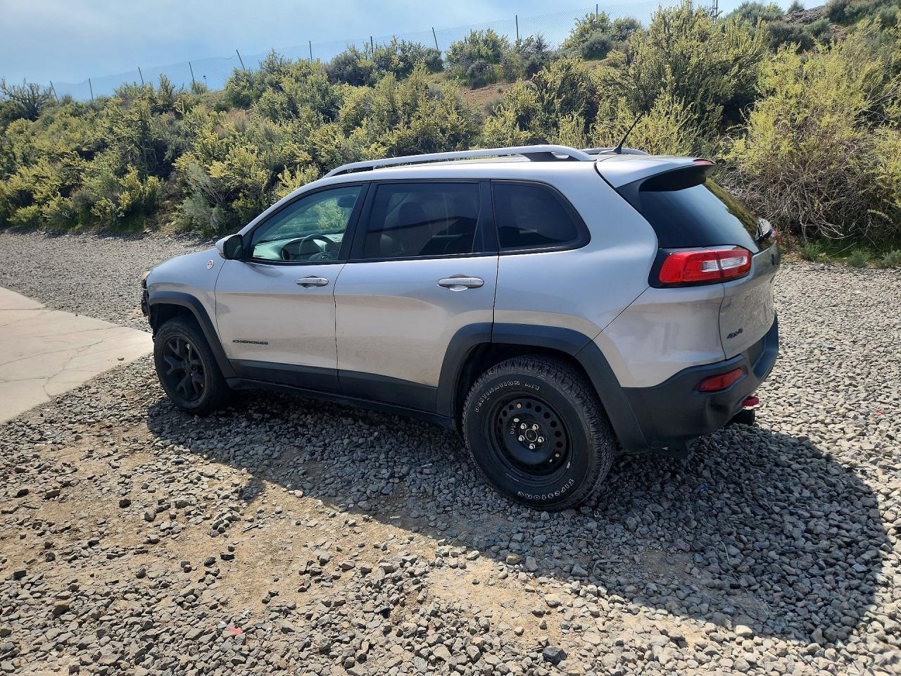 2015 Jeep Cherokee Trailhawk - zdjęcie 2