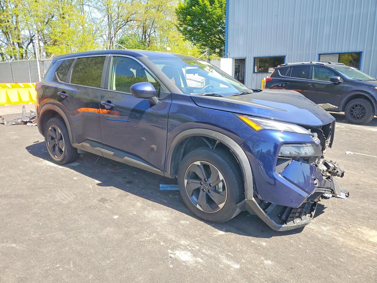 2025 Nissan Rogue Sv - zdjęcie 4