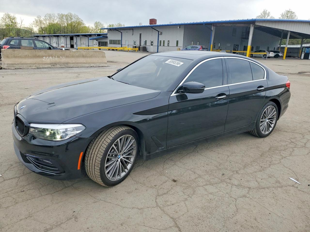 2018 BMW 5 Series - zdjęcie główne