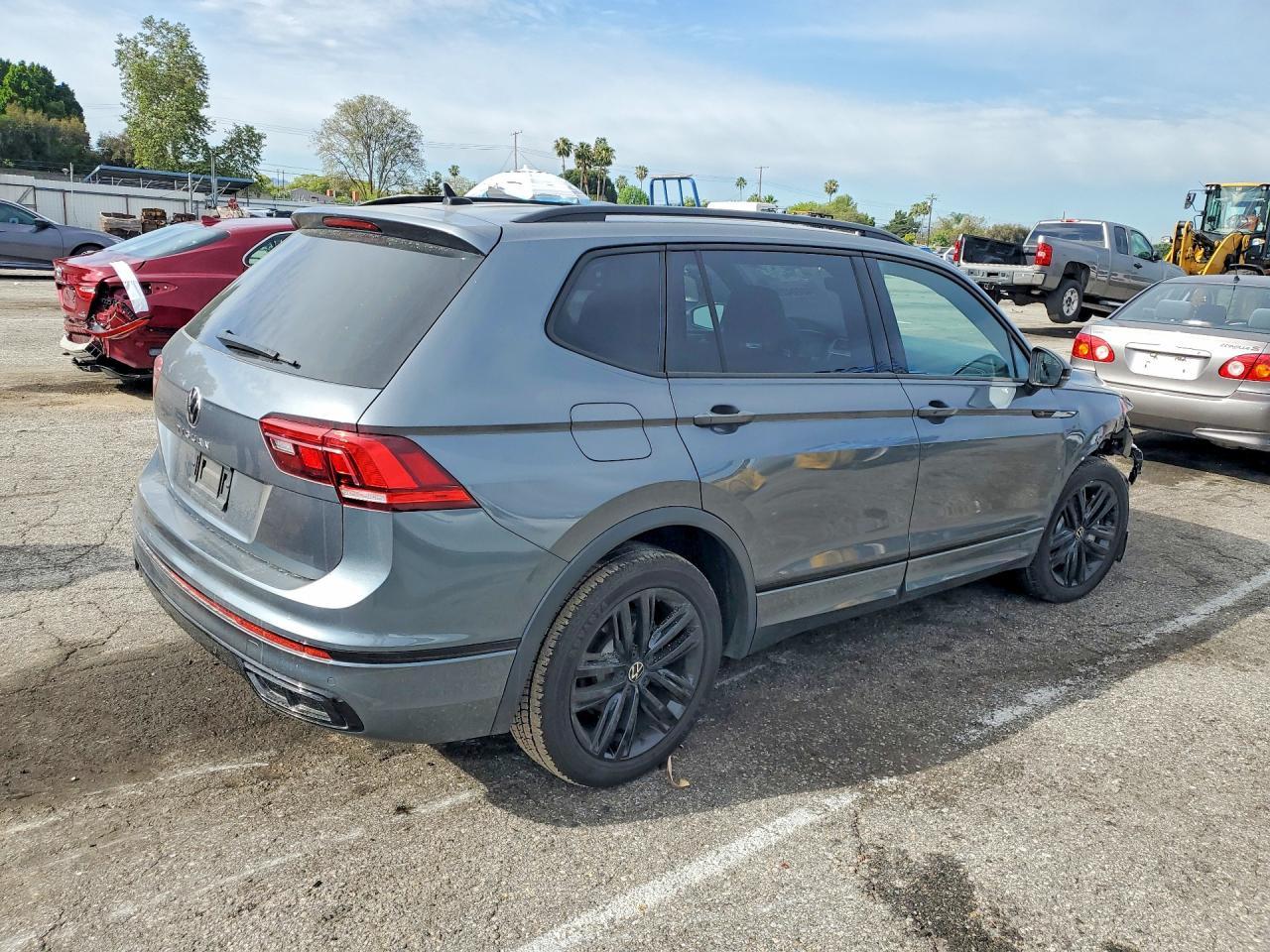 2022 Volkswagen Tiguan Se R-Line Black - zdjęcie 3