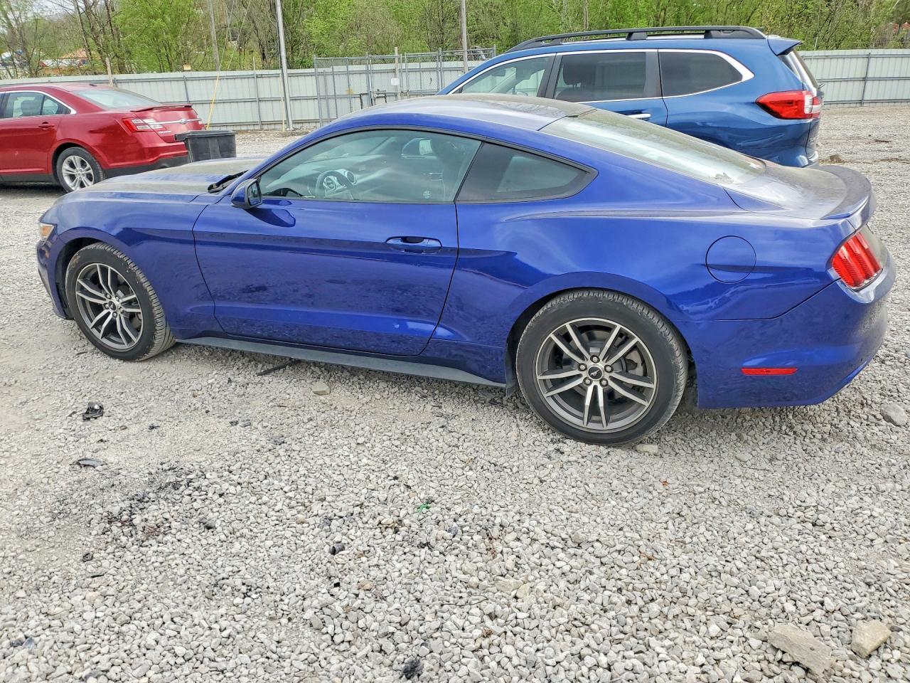 2016 Ford Mustang - zdjęcie 2