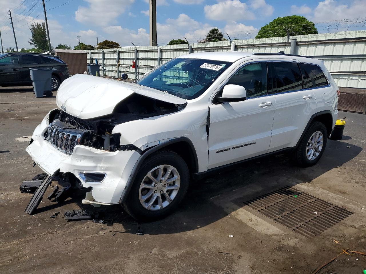 2022 Jeep Grand Cherokee Laredo E - zdjęcie główne
