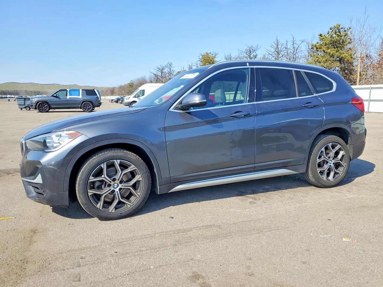 2021 BMW X1 xDrive28I - zdjęcie główne