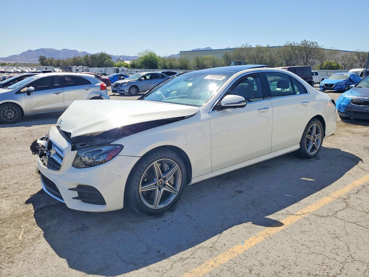 2019 Mercedes-Benz E 300 - zdjęcie główne