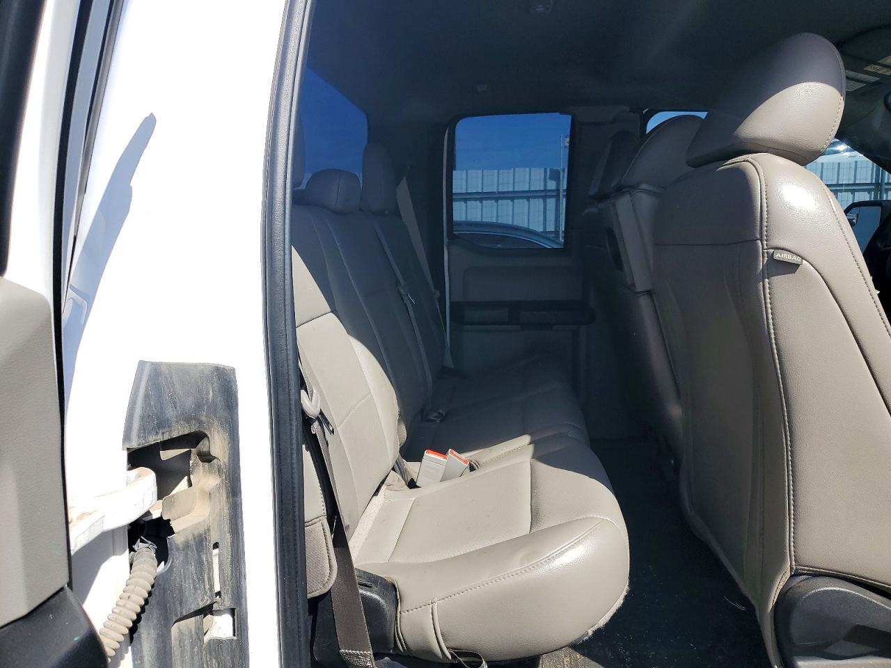 2019 Ford F150 Super Cab - zdjęcie 10