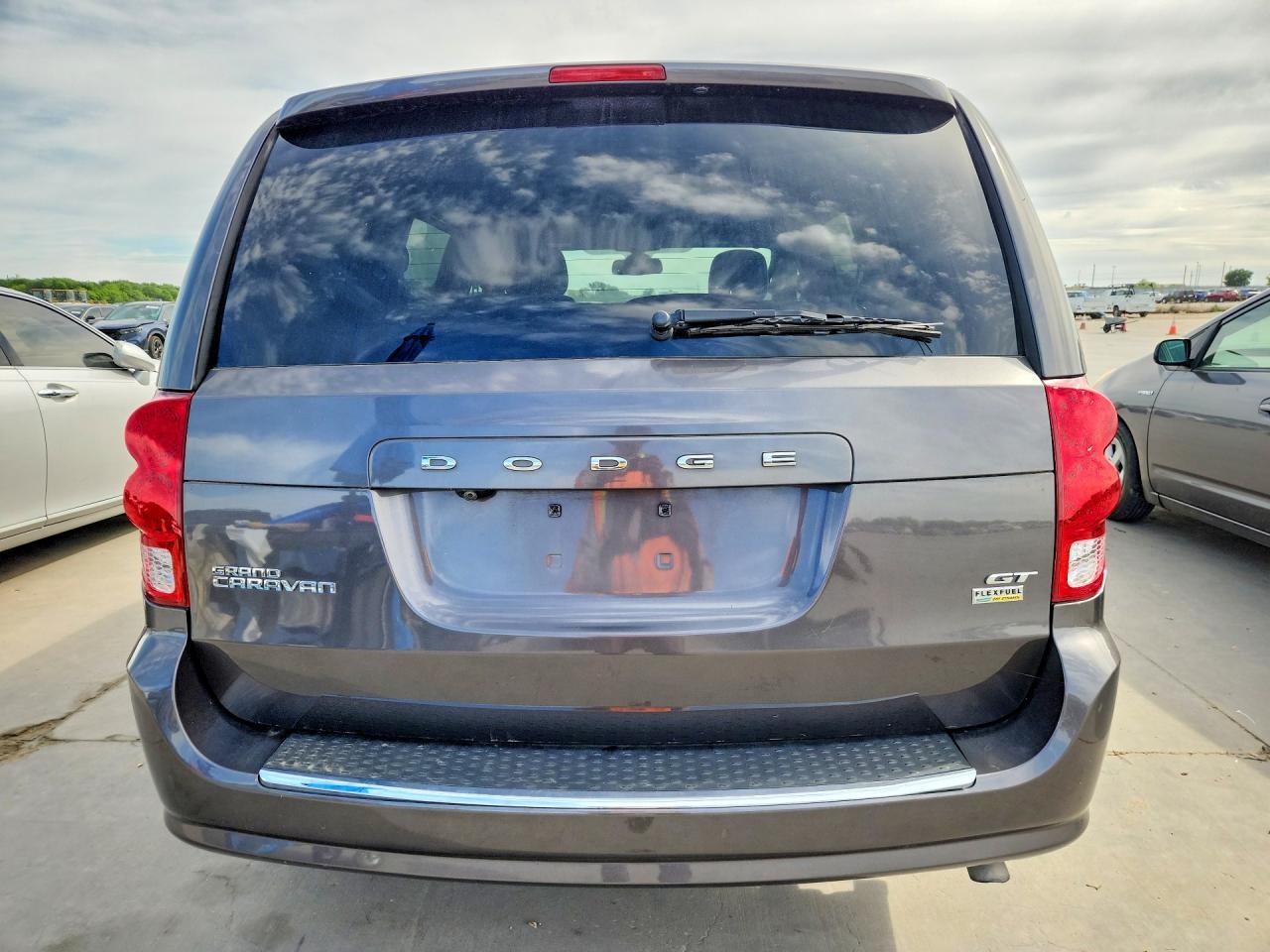 2019 Dodge Grand Caravan Gt - zdjęcie 6