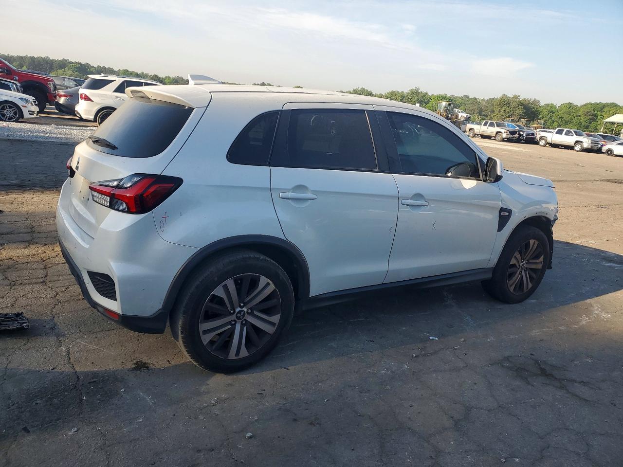2020 Mitsubishi Outlander Sport Es - zdjęcie 3