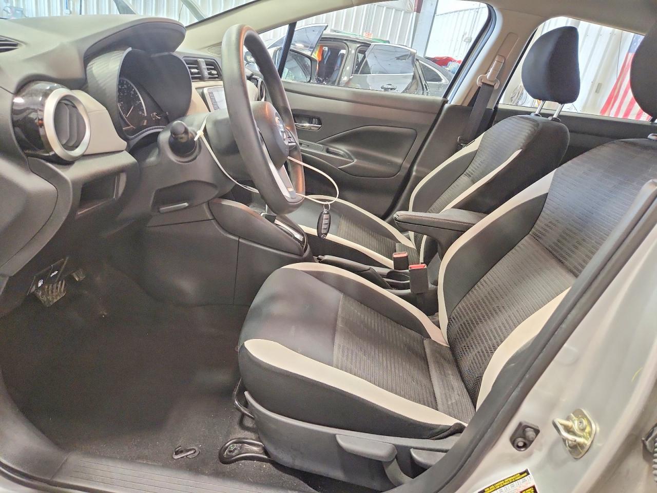 2020 Nissan Versa Sv - zdjęcie 7