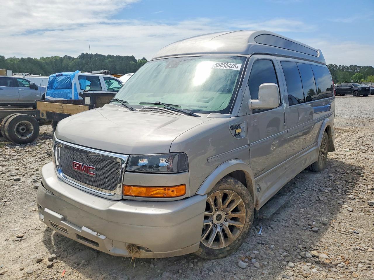 2020 GMC Savana G2500 - zdjęcie główne