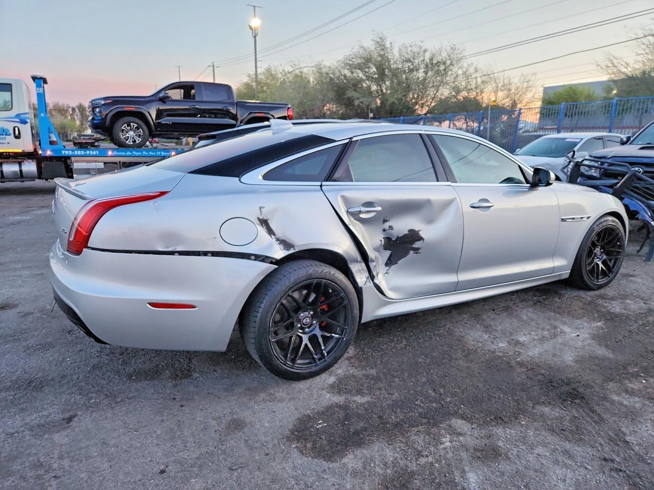 2016 Jaguar Xj - zdjęcie 3