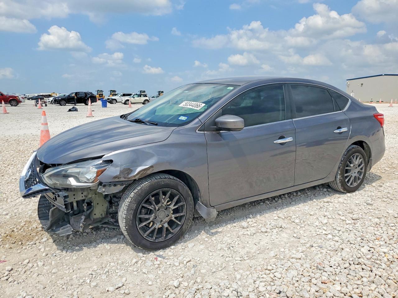 2019 Nissan Sentra S - zdjęcie główne