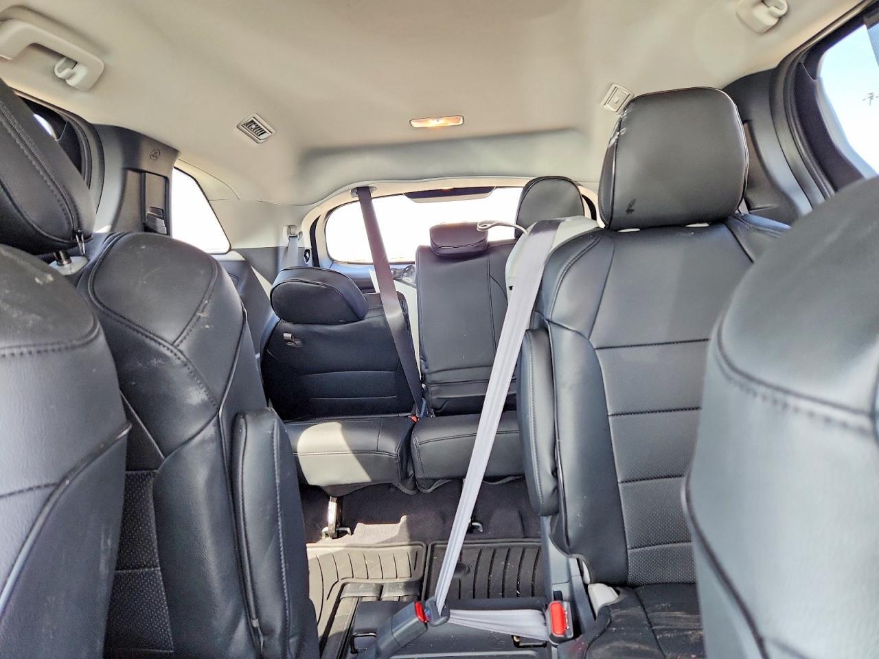 2025 Toyota Sienna Le 8-Passenger - zdjęcie 10